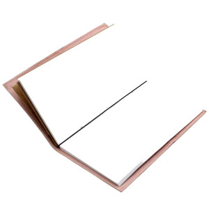 Interior del diario con papel reciclado liso, perfecto para escritura fluida y natural.