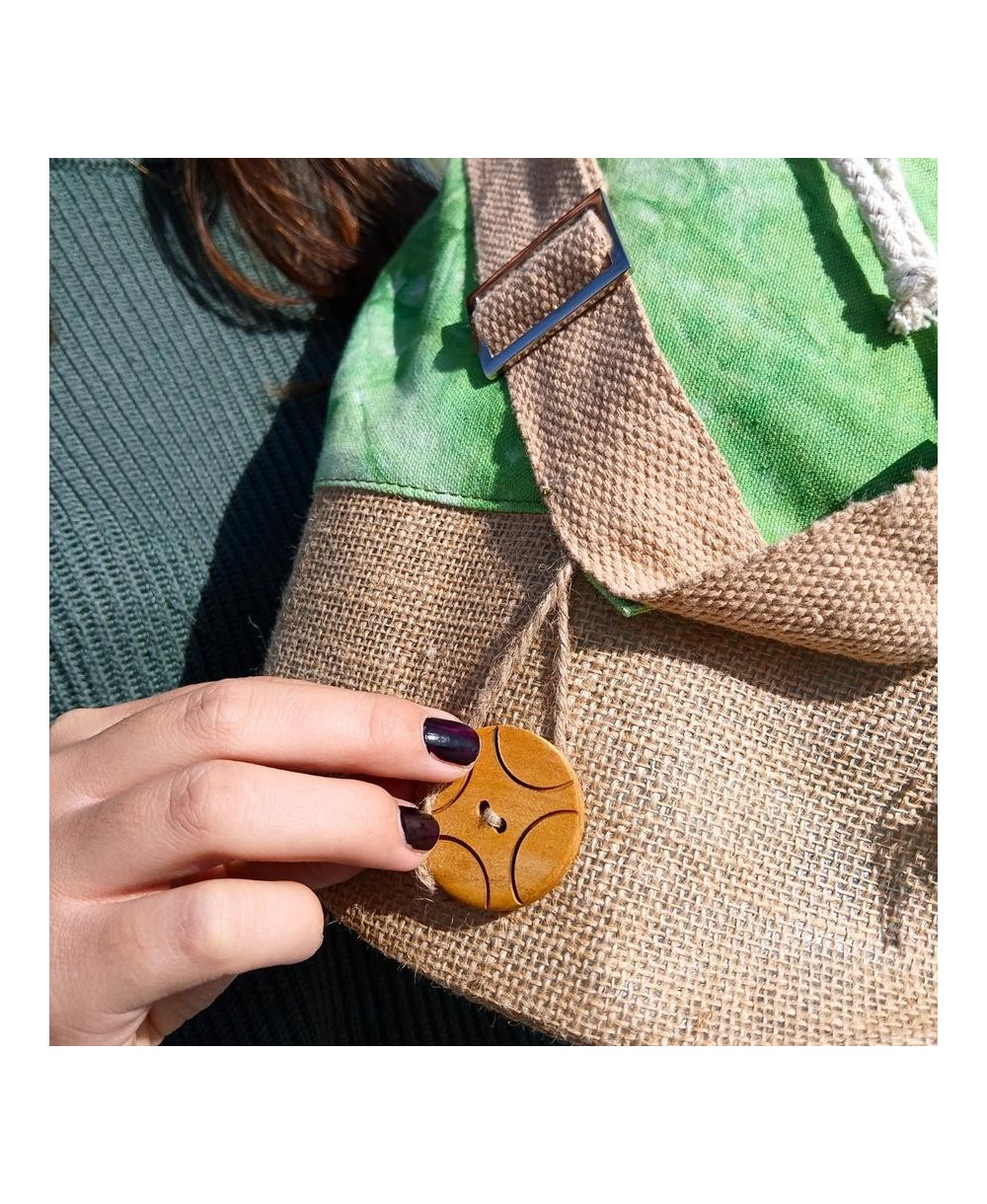 Mochila sostenible con símbolos decorativos místicos